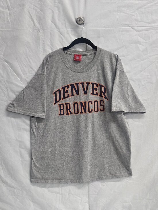 Vintage Denver Broncos NFL Licensed Men's Grey XL T-Shirt - Picture 1 of 10